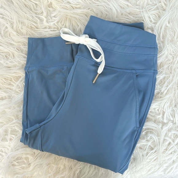 Halara Joggers - Picture 2 of 7